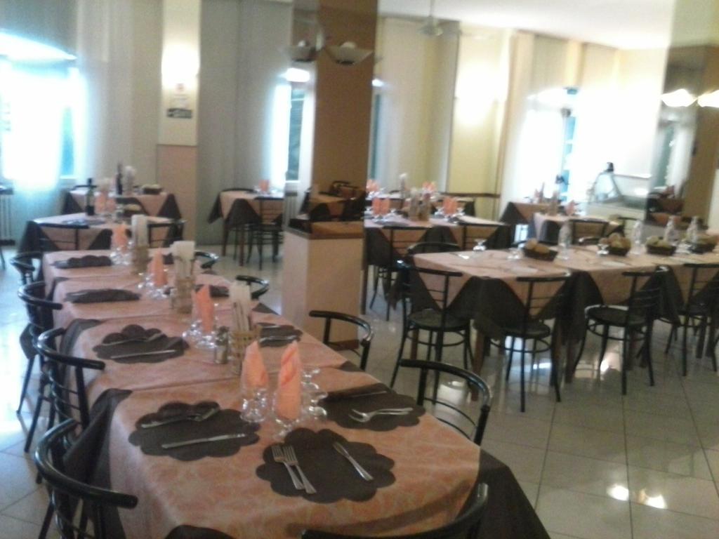 Albergo Ristorante Lucciola Santo Stefano al Mare Esterno foto