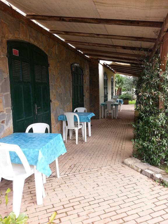 Albergo Ristorante Lucciola Santo Stefano al Mare Esterno foto